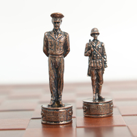 Juego de Ajedrez Metálico de Lujo de la Segunda Guerra Mundial