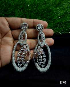 CONJUNTO DE PENDIENTES ESTILO CLÁSICO DE DIAMANTE AMERICANO PARA BODAS CONJUNTO DE PENDIENTES ESTILO CLÁSICO DE MODA PARA MUJER Y NIÑA - Product Image 6