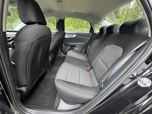 SUPER PROPRE, OCCASION, 2023 FORTE LX SEDAN, TRANSMISSION, 147 CV, 2L, Traction avant, PRÊT POUR L'EXPÉDITION - Product Image 3