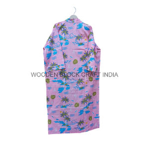 Kimono à encolure en V avec un design simple en tissu 100% coton et un imprimé floral pour une tenue décontractée pour le soulagement du stress. - Product Image 6