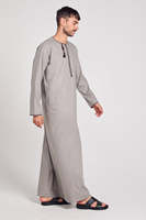 Robe arabe, Jubba pour hommes du Moyen-Orient, vêtements islamiques, robe musulmane pour hommes, sur mesure, grandes tailles, vente en gros directe d'usine, services OEM ODM