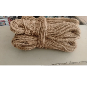 Rollo de cuerda de fibra de coco natural para uso agrícola y comercial, excelente para atar árboles, jardinería orgánica y aplicaciones de embalaje - Product Image 1