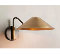 Applique murale Diabolo Swing avec finition en laiton poli, LED à intensité variable, pour luminaires suspendus modernes et contemporains du milieu du siècle