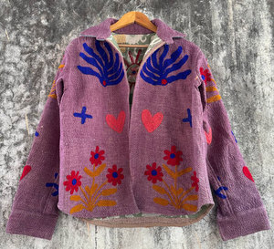 Veste en coton bohème traditionnelle cousue à la main avec un design patchwork vintage, veste chemise en coton vintage Kantha Suzani - Product Image 2