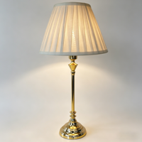 Lampe de table rechargeable avec abat-jour en tissu et corps en métal plaqué, hauteur personnalisable, stock disponible pour une livraison rapide