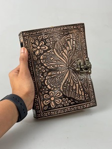 Journal en cuir A5 papillon 240 feuilles de papier fermoir en laiton c journal en cuir cousu main | design gaufré exclusif - Product Image 5