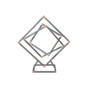 최고 품질 기하학적 금속 추상 조각 새로운 디자인 악센트 테이블 장식 현대적인 디자인 세련된 럭셔리 독특한 디자이너 항목