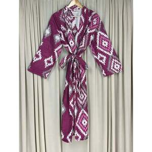 Cárdigan tipo bata de mezcla de lana de yak para mujer, con estampado de diamantes rosas, ropa de estar acogedora para invierno, con bolsillos, original y suave, suministro ODM - Product Image 4