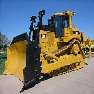 Achetez un bulldozer Brute pour les projets professionnels de défrichage, conçu pour une force de poussée élevée, un contrôle de traction élevé et une longue durée de vie. - Product Image 1
