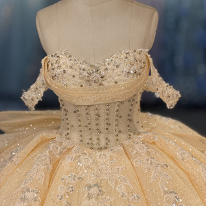 Robe de bal naturelle pour Quinceañera et Sweet 16, avec imprimé floral jaune éblouissant, décolleté cœur, perles et appliqués, modèle 6848 - Product Image 3