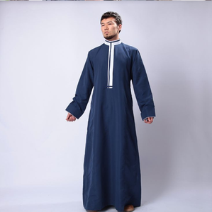 Jubba léger au prix de gros, tissu respirant thobes en vrac, vêtements islamiques de qualité supérieure pour les hommes, tenue arabe élégante pour tous. - Product Image 4