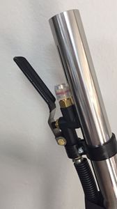 เครื่องทำความสะอาดเบาะโซฟาไฟฟ้าแบบมืออาชีพ ชุดฉีดน้ำร้อนพร้อมแปรงขัดทำความสะอาดด้วยมือ ผลิตจากวัสดุพลาสติก เหมาะสำหรับโรงแรม - Product Image 3