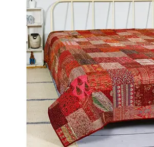 Kırmızı hint İpek Patola yorgan Vintage Patchwork yorgan ipek Kantha yatak örtüsü Bohemian Kantha atmak kapitone Kantha