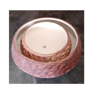 Maceta de Cerámica Contemporánea que se adapta sin esfuerzo a interiores de casas u oficinas, hecha para exhibir vegetación con estilo - Product Image 3