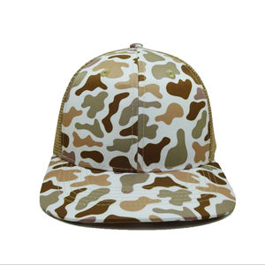 Personnaliser Chapeau de camionneur camouflage canard avec logo vierge, vêtements de plein air sportifs et confortables pour tout le monde, fabriqué par Injae Vina Factory - Product Image 1