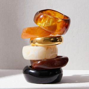 Bracelets en résine peints à la main, écologiques, sur mesure, avec des motifs personnalisés, tailles pour les créateurs de bijoux, revente en Inde. Fabriqué à la main - Product Image 2