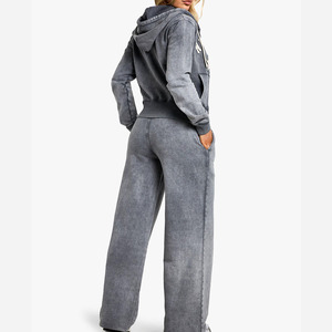 Ensemble de survêtement de sport pour femme avec logo personnalisé, leggings de sport à effet délavé, haut à manches longues, respirant, écologique, pour la salle de sport et l'entraînement - Product Image 3