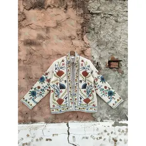 Veste en cuir brodée à la main réversible pour femmes Zari, logo personnalisé, veste bomber matelassée à fleurs, style bohème surdimensionné, coton printemps - Product Image 6