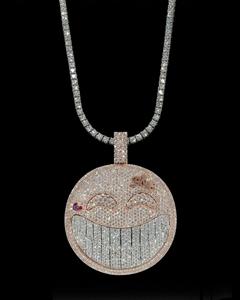 Magnifique pendentif en diamant avec un design unique Choix de bijoux haut de gamme pour les femmes modernes et un style classique - Product Image 1