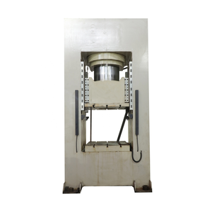 Presse hydraulique de forgeage à chaud pour têtes de clubs de golf, machine à presser l'acier 1025, 300 tonnes - Product Image 3