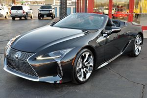 Lexus LC 500 Cabriolet 2021 en excellent état, environ 5 600 milles, moteur V8 de 5,0 litres, non modifié - Product Image 2