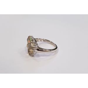 Bague statement en opale ovale plaquée or 24 carats et rhodium, bijoux fins pour tous les jours, or jaune et platine, certifiée IGI - Product Image 3