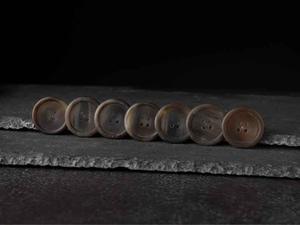 Botón Natural de Cuerno de Búfalo al por Mayor, Acabado en Blanco para Accesorios de Ropa, Alta Calidad - Product Image 6