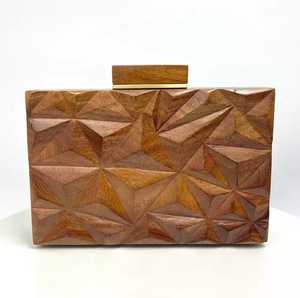 Pochette en bois à la mode, imitation perle, plaqué or, luxe, papillon, charme solide, pochette pour femmes, mariage, design créatif - Product Image 1