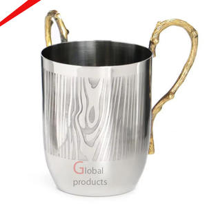 Decantador de vidrio martillado con acabado antiguo de diseño vintage 2024 con dos asas de metal de flores - Product Image 2