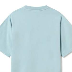 T-shirt décontracté coupe ample pour hommes et femmes doux, confortable et idéal pour superposer ou se détendre à la maison - Product Image 6