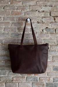 Sac fourre-tout portable vintage en cuir véritable pour femme, sac à main de créateur 2025 LWTB-0100 - Product Image 2