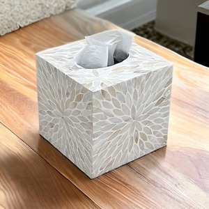 Boîte à mouchoirs en os incrusté faite à la main, accessoire décoratif de luxe pour la maison - Product Image 2