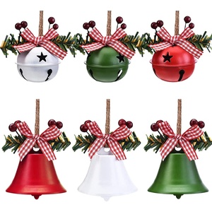 Ornement décoratif de Noël suspendu en métal de conception supérieure pour la décoration d'arbre de vacances festive et la pièce cadeau de décoration intérieure - Product Image 3