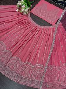 Derniers vêtements de mariée de créateur Collection Lehenga Tissu en soie Georgette avec broderie lourde Séquence Travail pour femmes Vêtements de mariage - Product Image 4