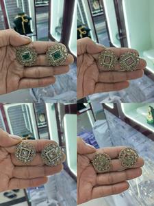 Pendientes Jhumka tradicionales de Kundan indio a la moda, campana de gota de agua Vintage para mujer, conjunto de pendientes de boda para mujer - Product Image 2