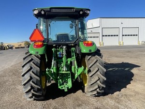 2022 Johnn Deere 5125M 4WD/2WD Mini tracteur 4x4 Type d'entraînement 25-120HP pompe à moteur et composants de boîte de vitesses pour usage agricole - Product Image 4