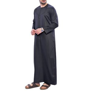 Haute qualité couleur unie saoudien hommes Jubbah Thobes grande taille décontracté prière porter plaine teint à séchage rapide 100% Polyester coupe ample - Product Image 4