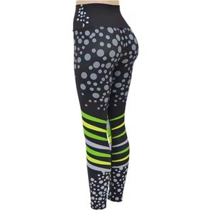 Leggings pour femmes de qualité supérieure, fabriqués au Pakistan, en élasthanne/polyester, unis, respirants, séchage rapide, haute qualité - Product Image 6