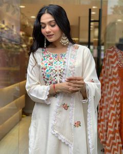 Indian Designer Wedding Party Wear <b>Viscose</b> Chanderi Heavy Embroidered Work <b>Top</b> and Bottom With Chanderi Silk Dupatta - Product Image 4