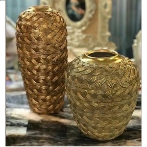 Jarrón de Flores y Maceta Dorada para Decoración del Hogar, Diseño Personalizado, Hecho a Mano, la Mejor Decoración de Interiores y Diseño Artesanal - Product Image 2