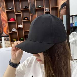 Gorra de golf funcional e innovadora con marcador de bola magnético, diseño ODM, para conjuntos de productos de tiendas de golf corporativas. - Product Image 4