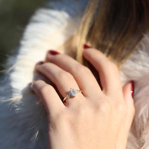 Bague de fiançailles 10x5mm Marquise Cut White CZ | Bague de mariage en or pour femmes | Fournisseur de bijoux de mariée Dainty Promise - Product Image 2