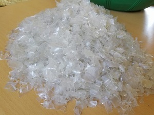 Déchets de plastique recyclé PET en balles, HDPE transparent de qualité post-industrielle, rebobiné pour le recyclage - Product Image 4