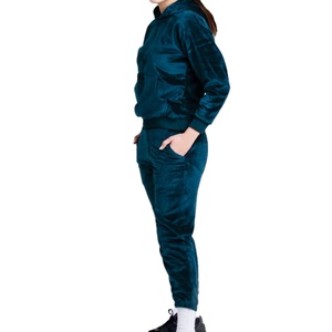 Pulls en velours personnalisés pour femmes, streetwear et sweats décontractés, vente en gros de pulls en molleton doux avec logo personnalisé, marque privée, fournisseur américain - Product Image 6