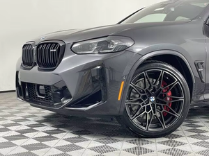 BMW X4 M AWD 4dr Sports Activity Coupe 2025: El Rendimiento se Une a la Precisión - Product Image 3