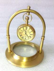 Elegante reloj de mesa de latón, hermosa decoración del hogar para sala de estar u oficina, proveedor al por mayor, Material metálico - Product Image 2