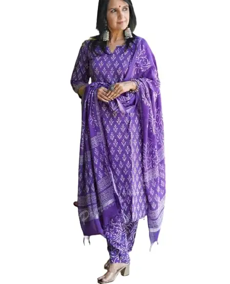 Kurta droite en coton imprimé pour femmes avec pantalon et ensemble Dupatta Fabricant de vêtements ethniques d'Inde