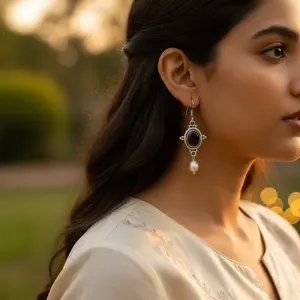 Boucles d'oreilles pendantes en argent sterling avec grenat et perle pour femmes, idée cadeau tendance - Product Image 1