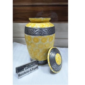 Urna de cremación de veterano militar de venta de exportación Honor a un legado de héroe con orgullo patriótico disponible al mejor precio - Product Image 1