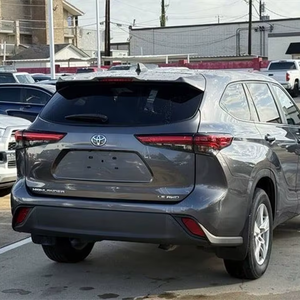 Toyota Highlander L 2023 Usada en Buen Estado, SUV 4x4 con Tracción en las Cuatro Ruedas - Product Image 1